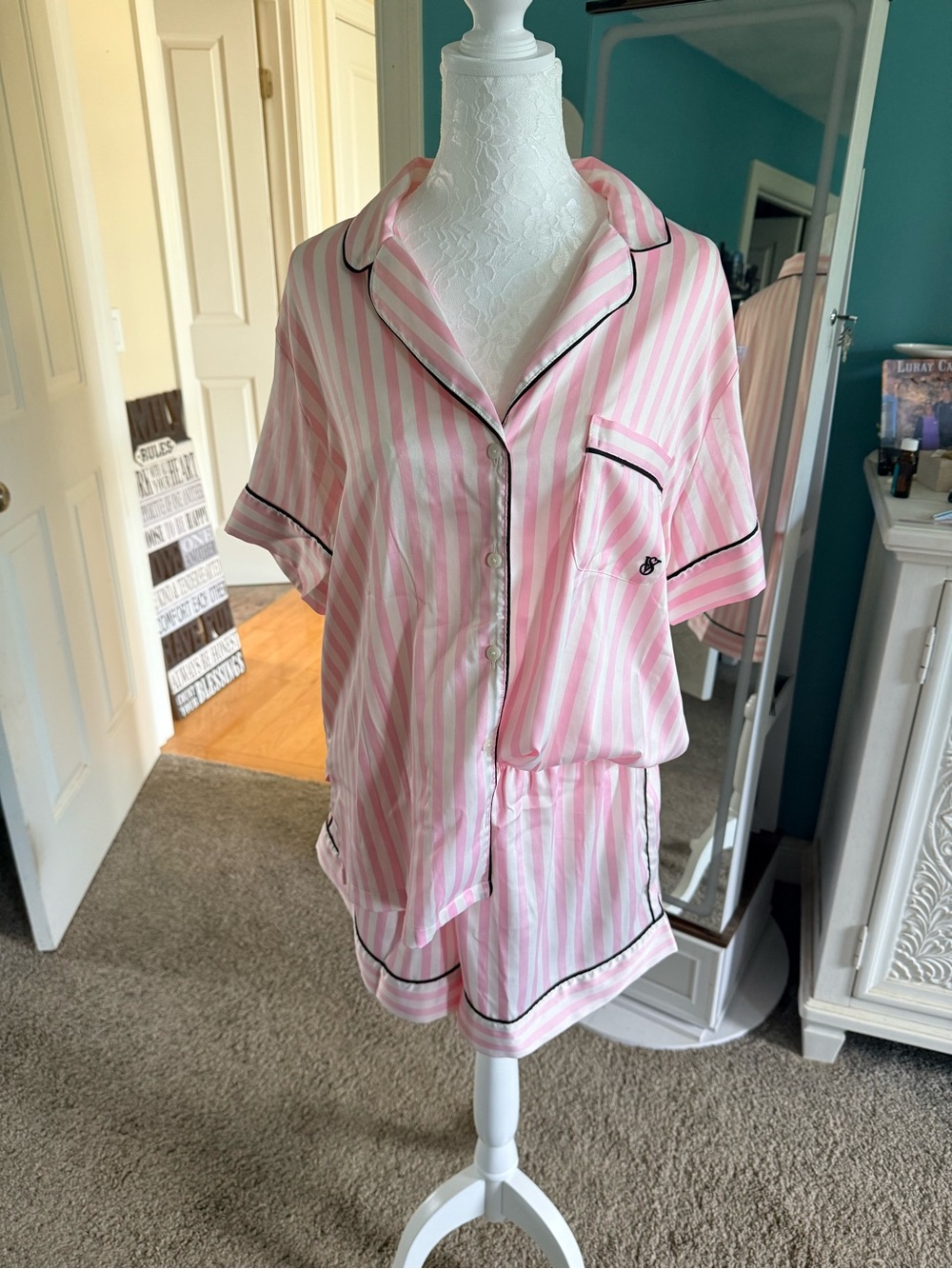 Victoria’s Secret Pink Stripe Pajama Set Short Sleeve Shorts Large
